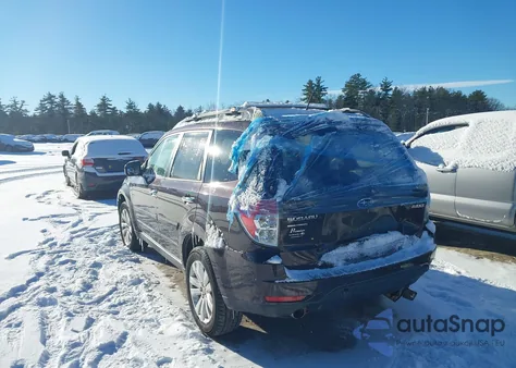 2013 Subaru Forester 2.5X Limited z USA, uszkodzony, nr VIN JF2SHAEC3DH403716